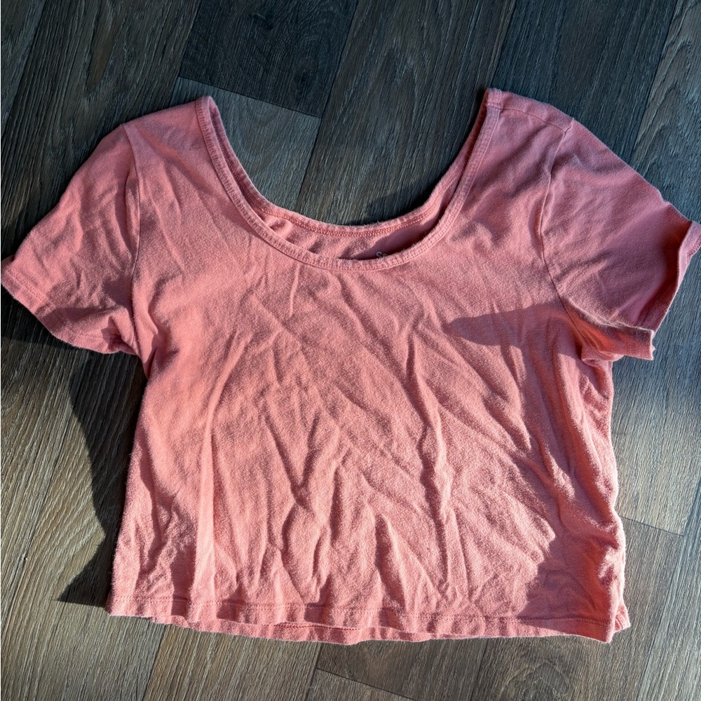 🦄10/$10 SO Coral Short Sleeve Women's Tee